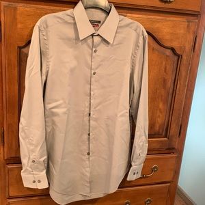 Van Heusen flex collar slim fit stretch wrinkle free men’s 15 1/2 32/33 shirt